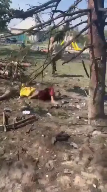 Russian airstrike kills more than 20 people