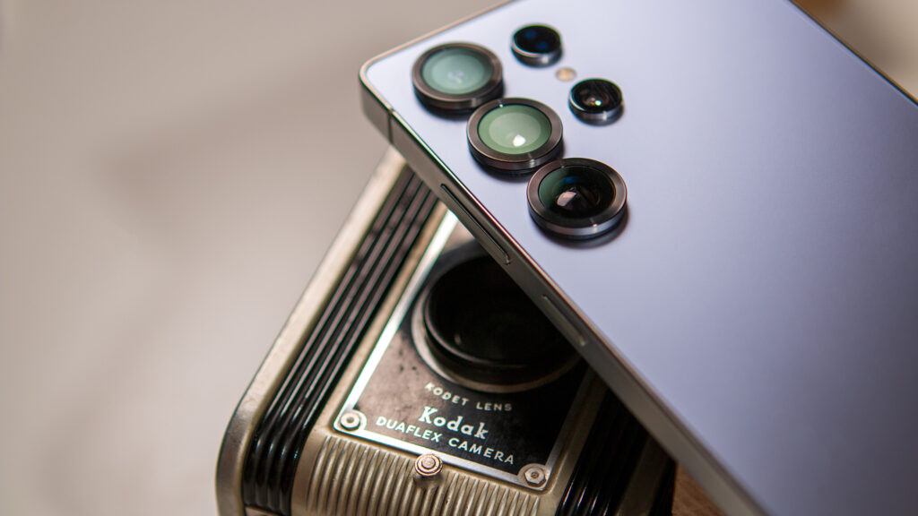 [image_slider ids="1,2,3,4" height="600" effect="fade"]