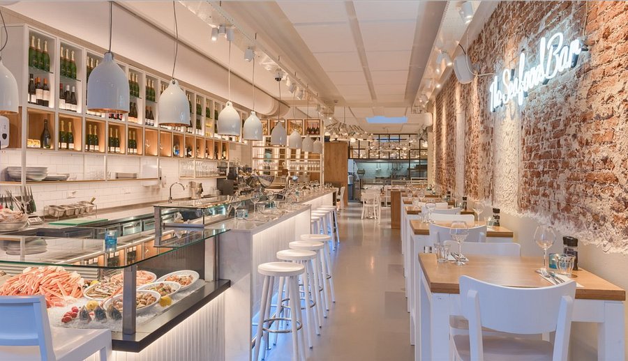 The Seafood Bar – A Local Favorite